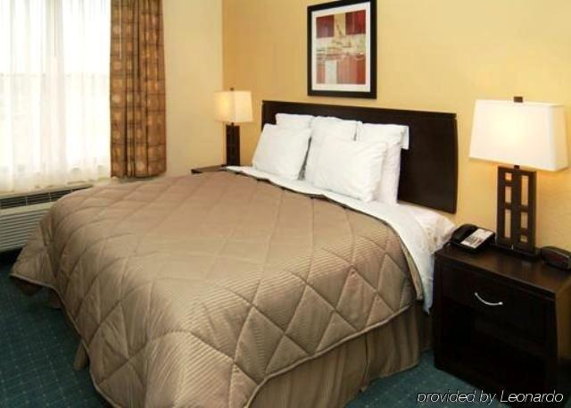 Comfort Inn & Suites Northeast - Gateway St. Petersburg Pokoj fotografie